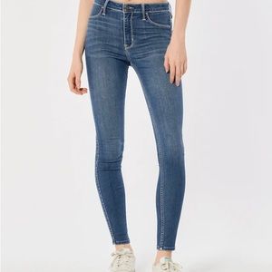 BRAND NEW HOLLISTER HIGH WAISTED JEANS